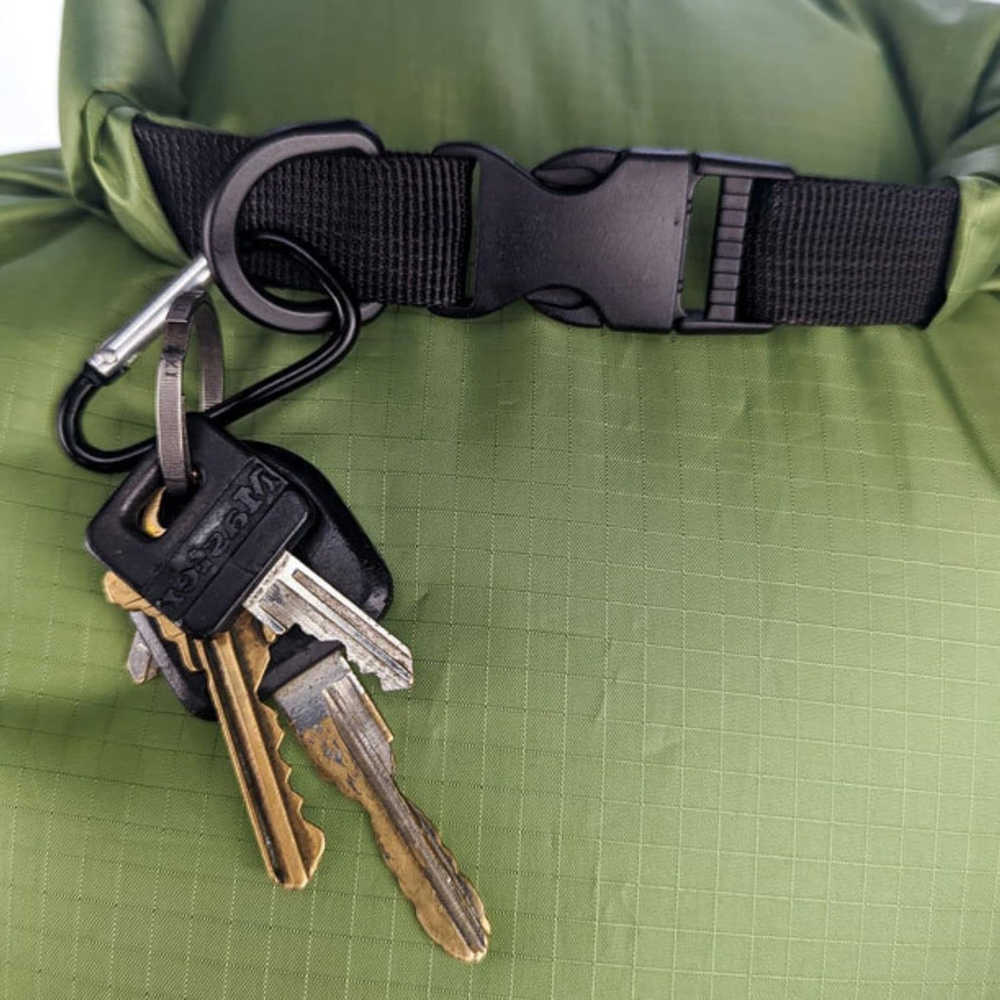 natural green waterproof nylon bag store items that need to be dry when traveling