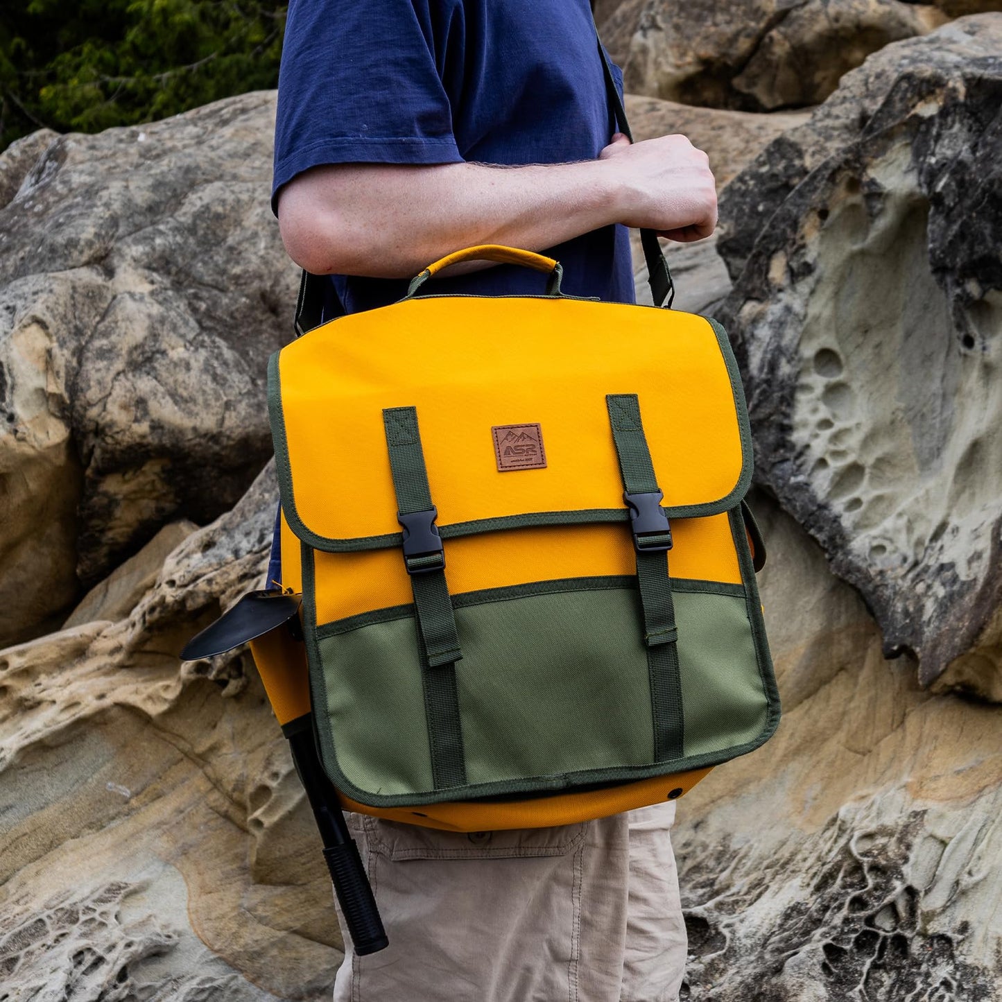 Rock hounding bag yellow and green