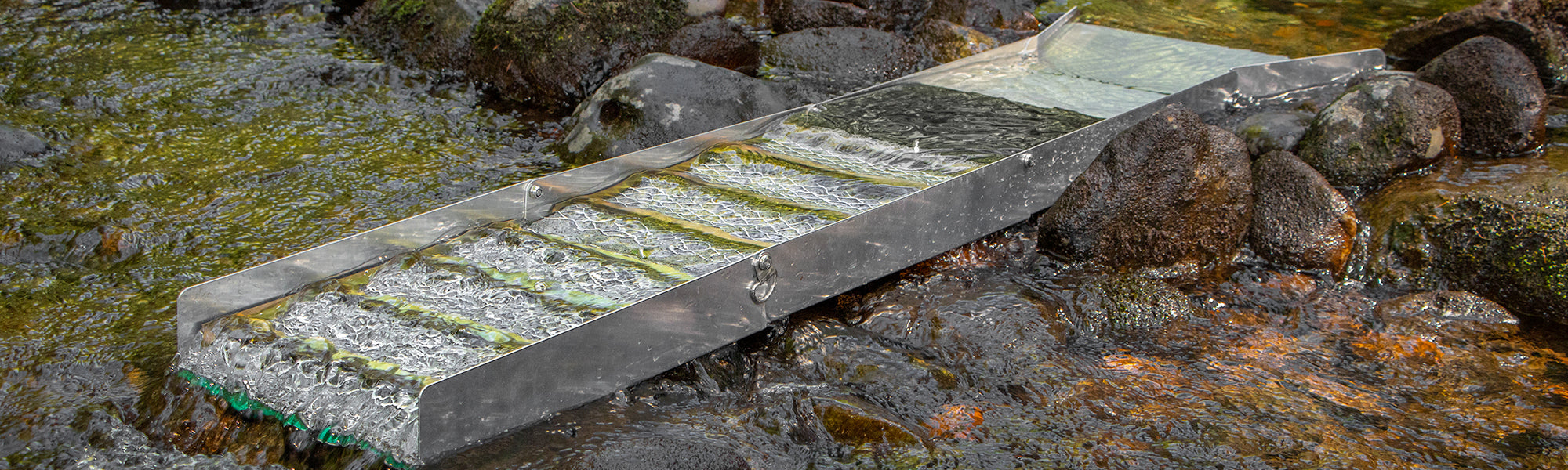 50 inch sluice box foldable affordable gold panning sluicing setup in river