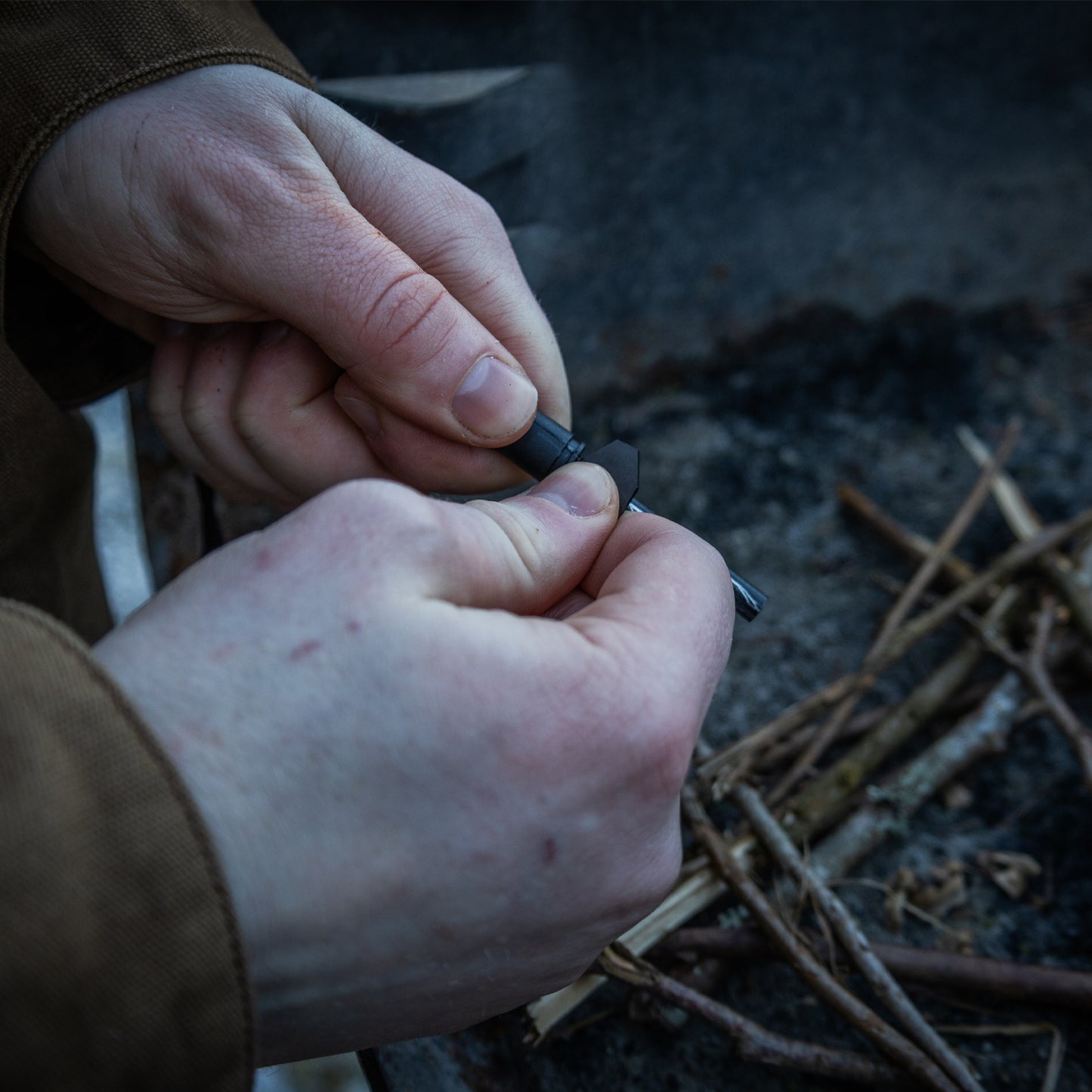 Micro EDC Ceramic Striker Survival Fire Starter - Create Sparks