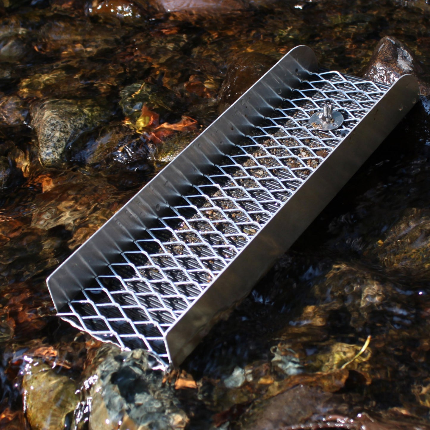 15pc complete gold panning kit with backpack and mini sluice box and 3lbs of gold paydirt gauranteed gold