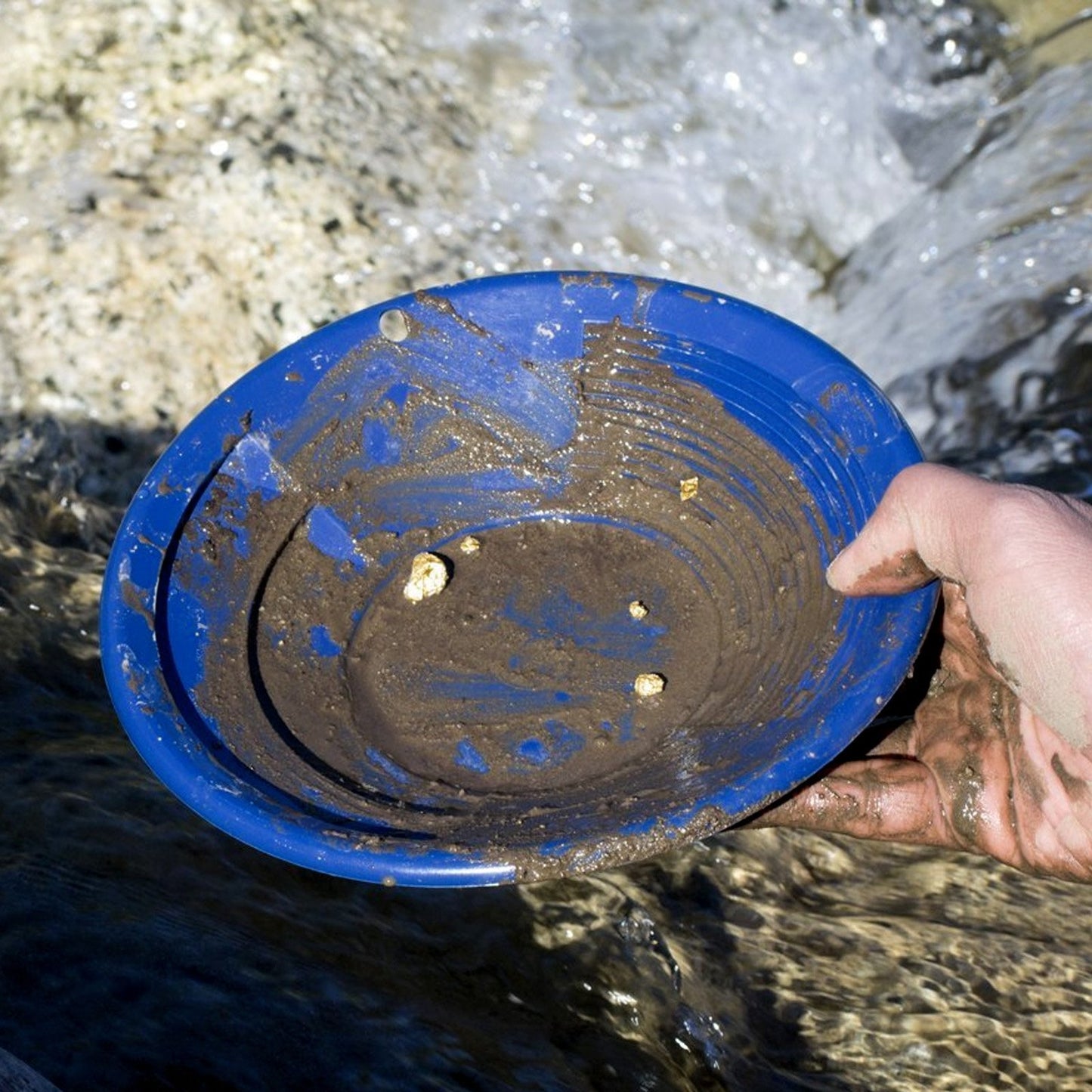 13pc gold panning backpack kit with a collapsible bucket to store concentrates full of gold potential
