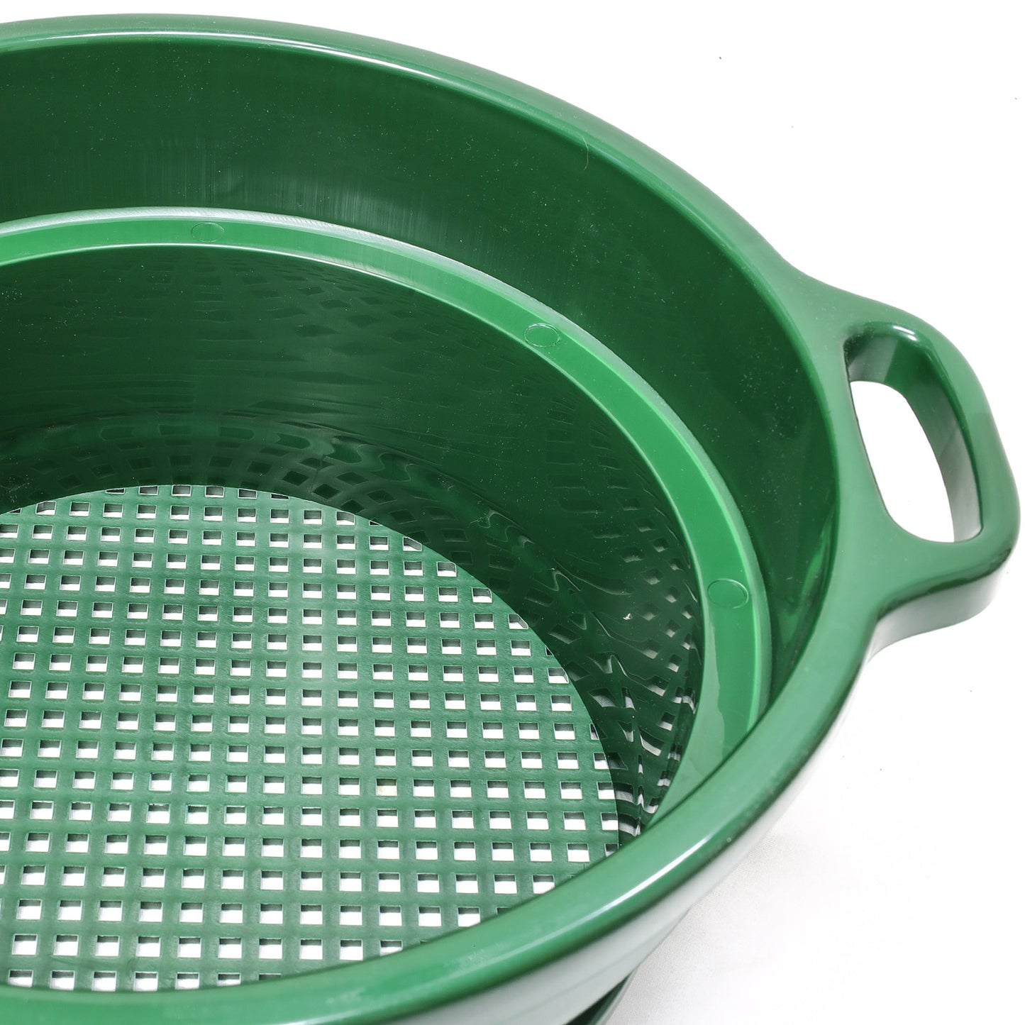 close up of deep stack sifter