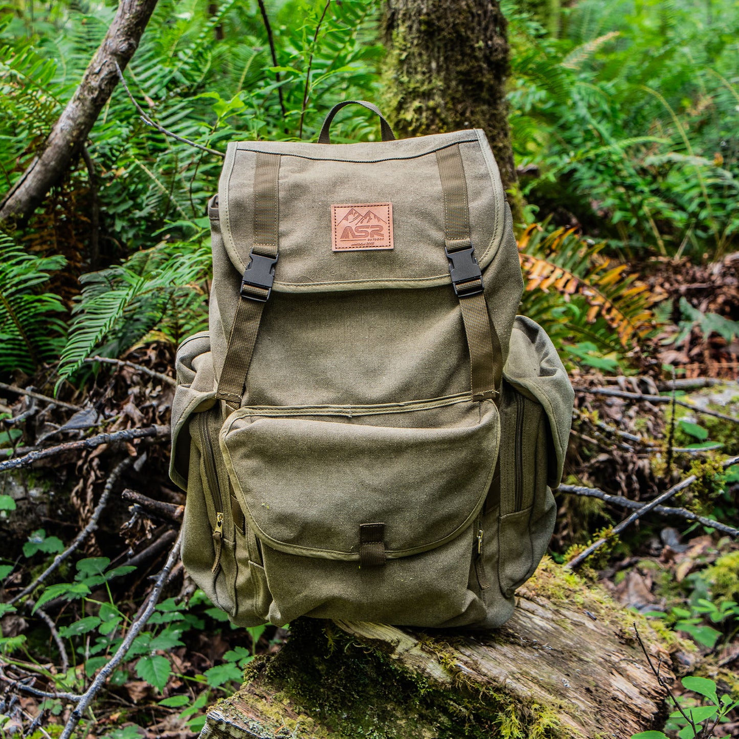 large backpack for outdoor activities hiking, camping, gold panning with a 30 Liter rucksack backpack