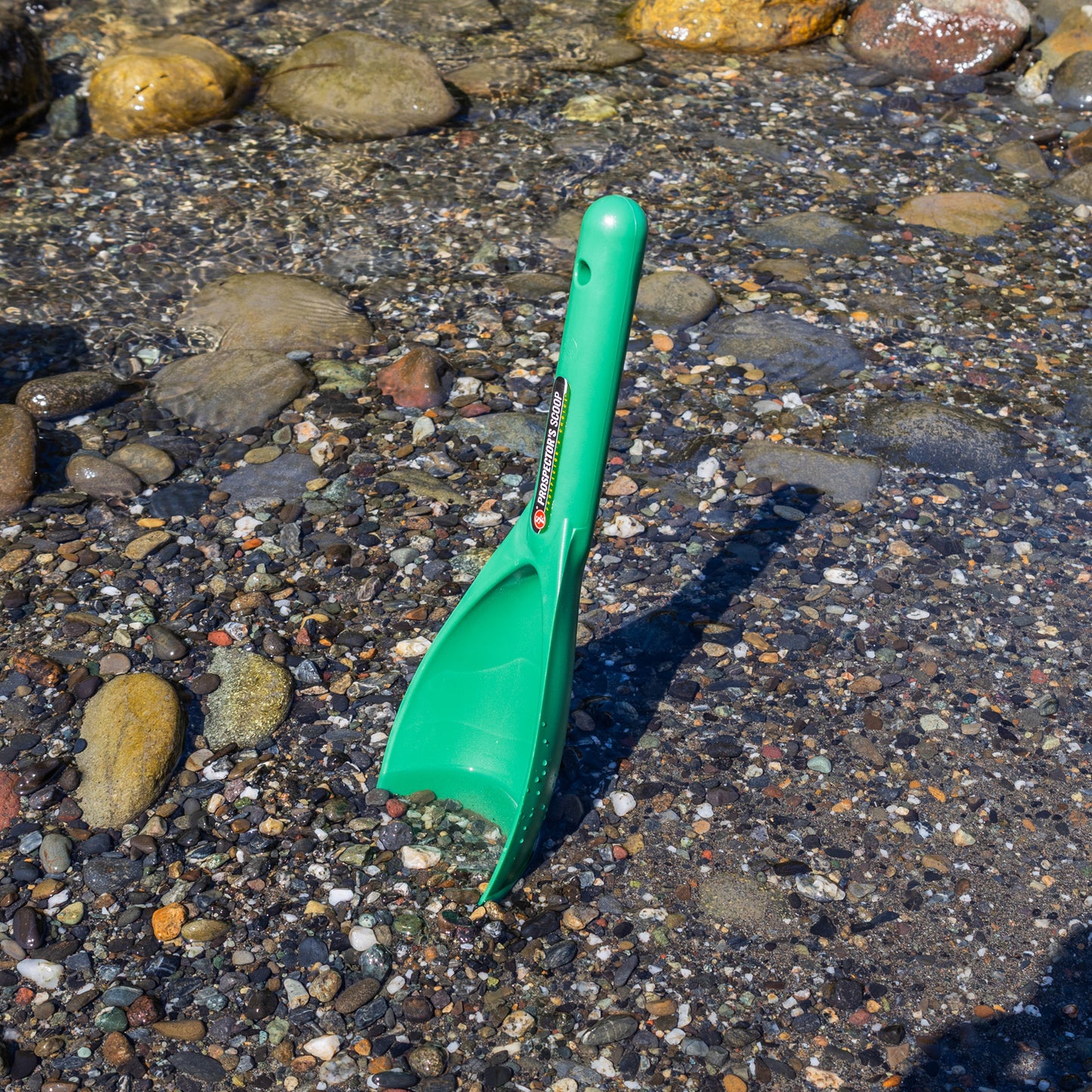prospecting sand scooper made of heavy duty plastic and compatible with gravel, sand, and dirt