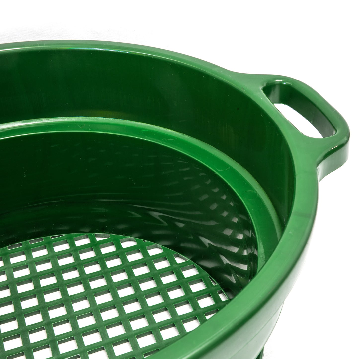 close up of deep stack sifter