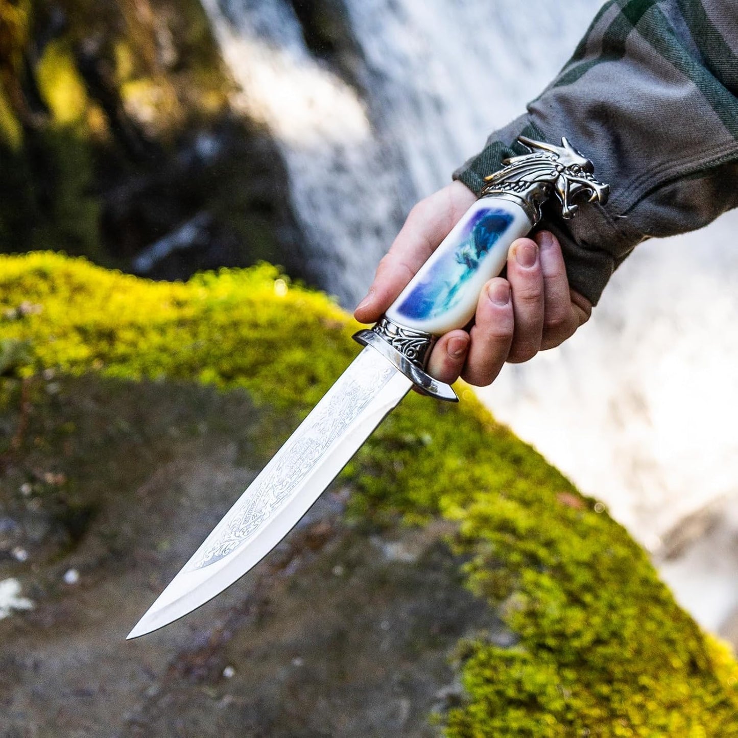 Wildlife Collectors Hunting Knife with Decorative Scabbard, Sleeve and Animal Head (15 Styles)