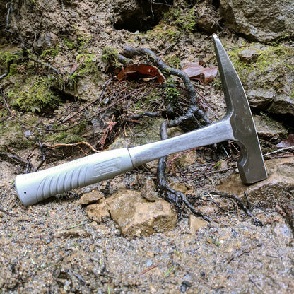 Chisel set with rock hounding backpack