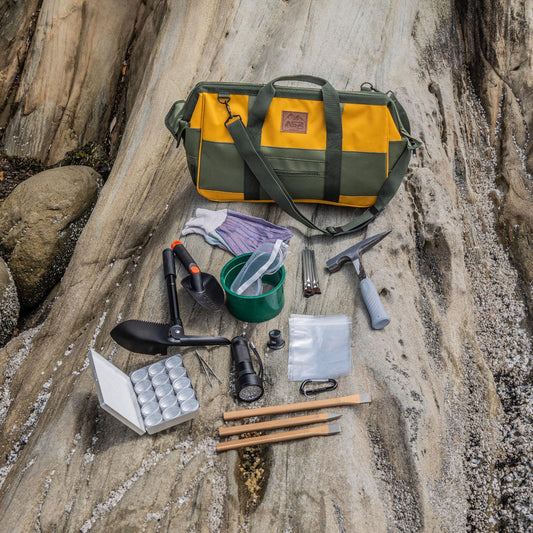 what is inside a 40 piece rock hounding kit