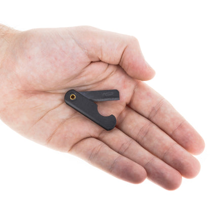 Mini folding ceramic razor blade survival and EDC tool (view 4).