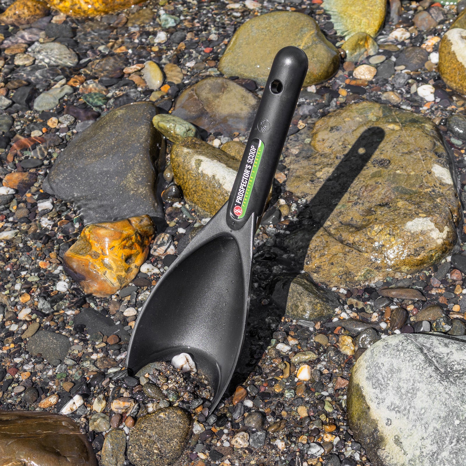 prospecting sand scooper made of heavy duty plastic and compatible with gravel, sand, and dirt