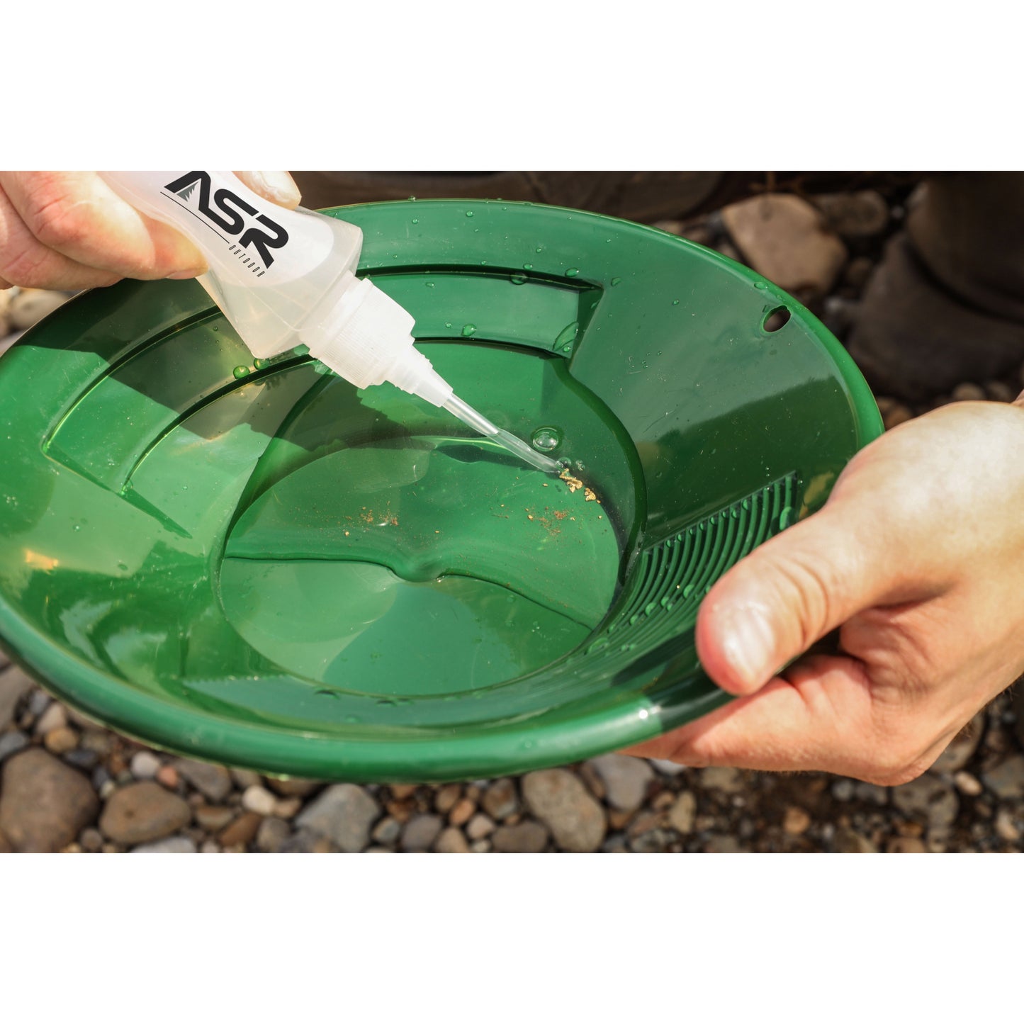 ASR Outdoor 7pc Gold Panning Kit with 1lbs Bobby Bo Beginner Classified  Paydirt Bag, Green 